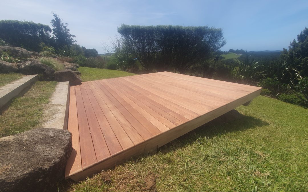 overhang kwila deck done